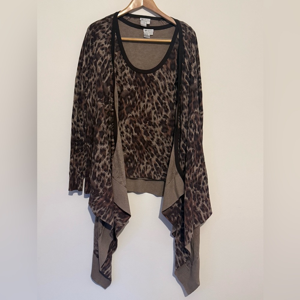 Worth Leopard Print Women's Sweater Set